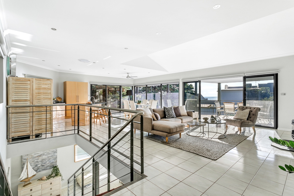 48 Elizabeth Crescent, Carrickalinga Sold by Giordano & Partners
