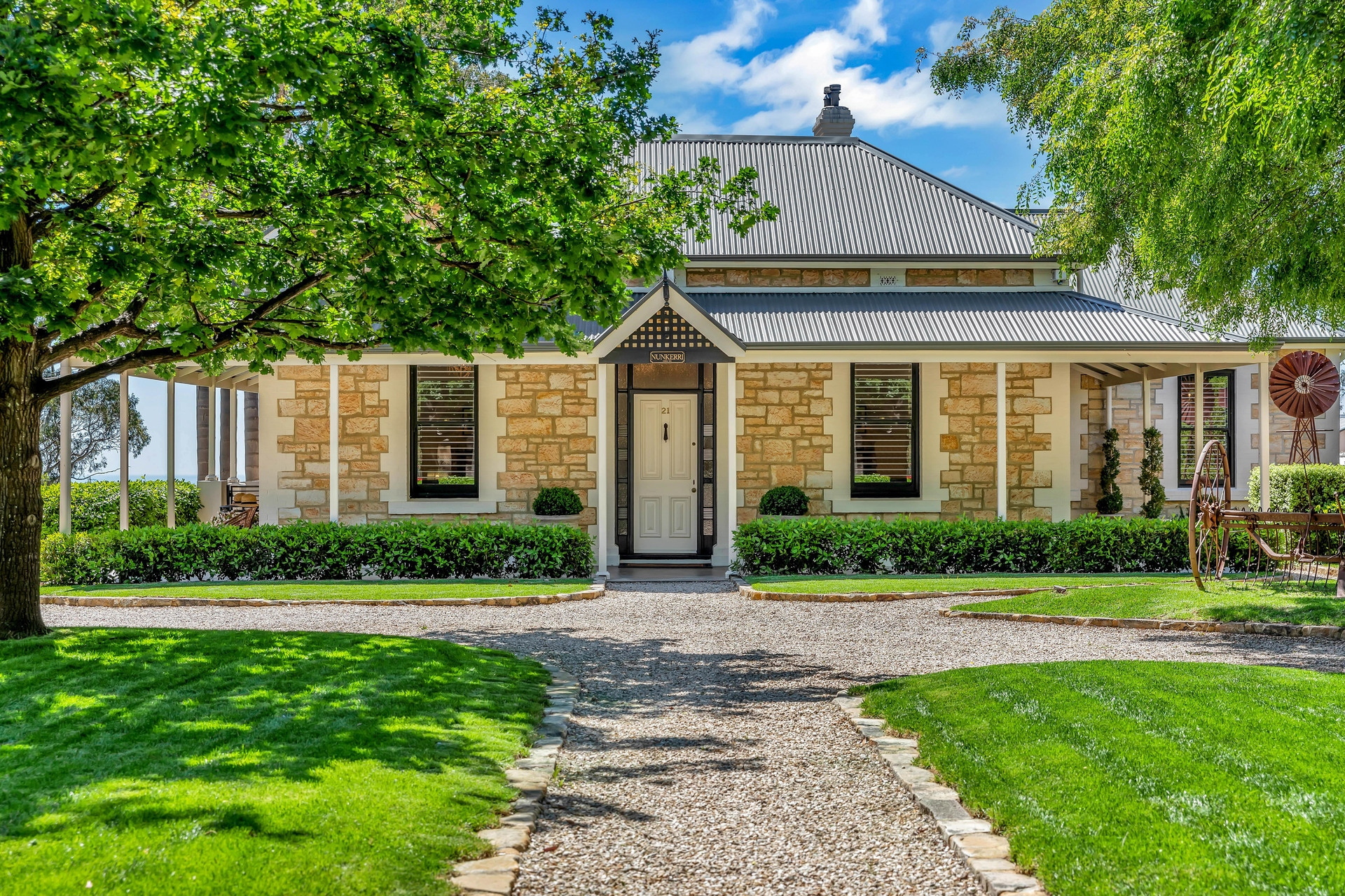 21 Sheoak Road, Belair Sold by Giordano & Partners - image 1