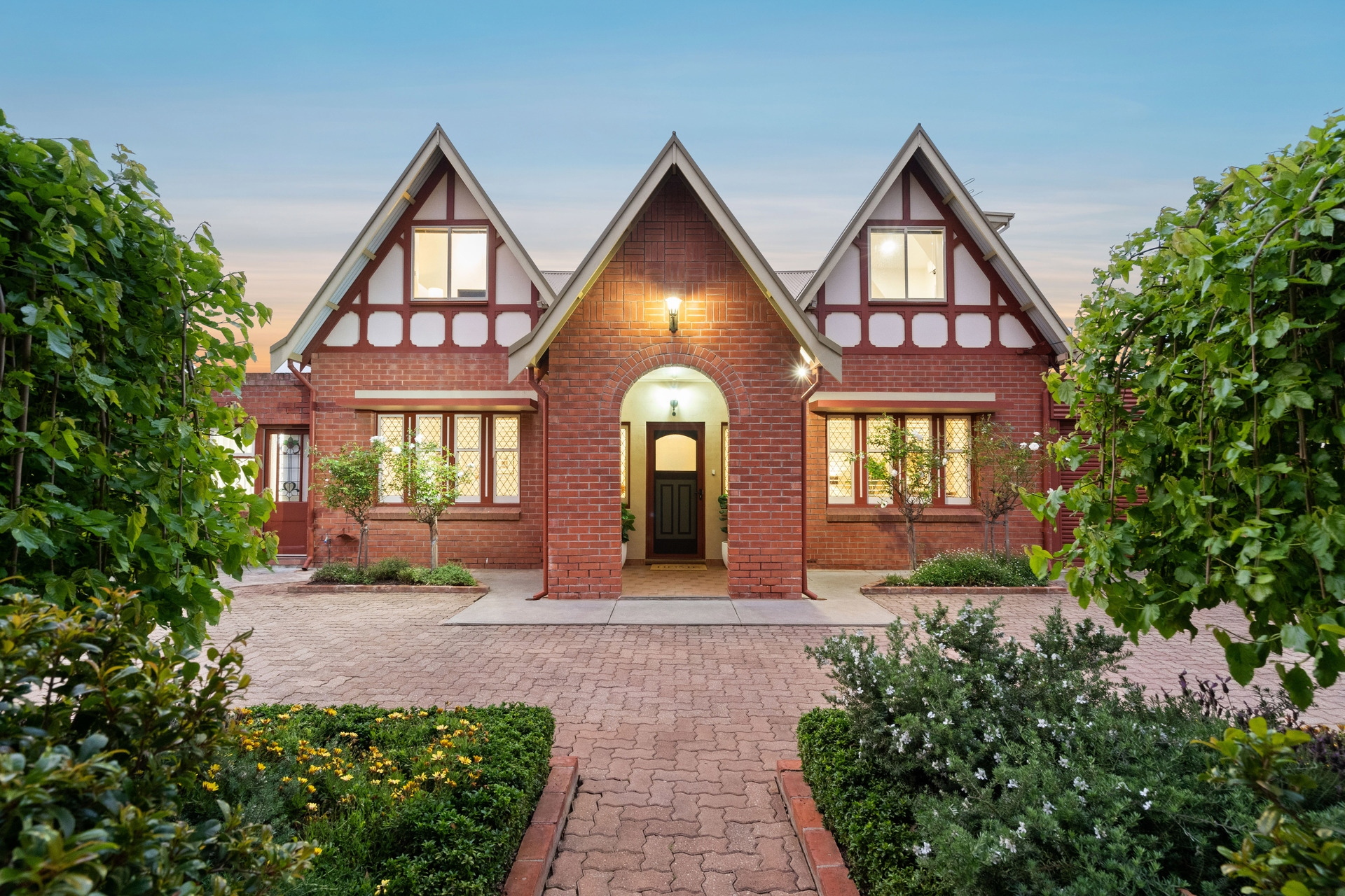 1 Saint Peters Street, Glenelg East Sold by Giordano & Partners - image 1