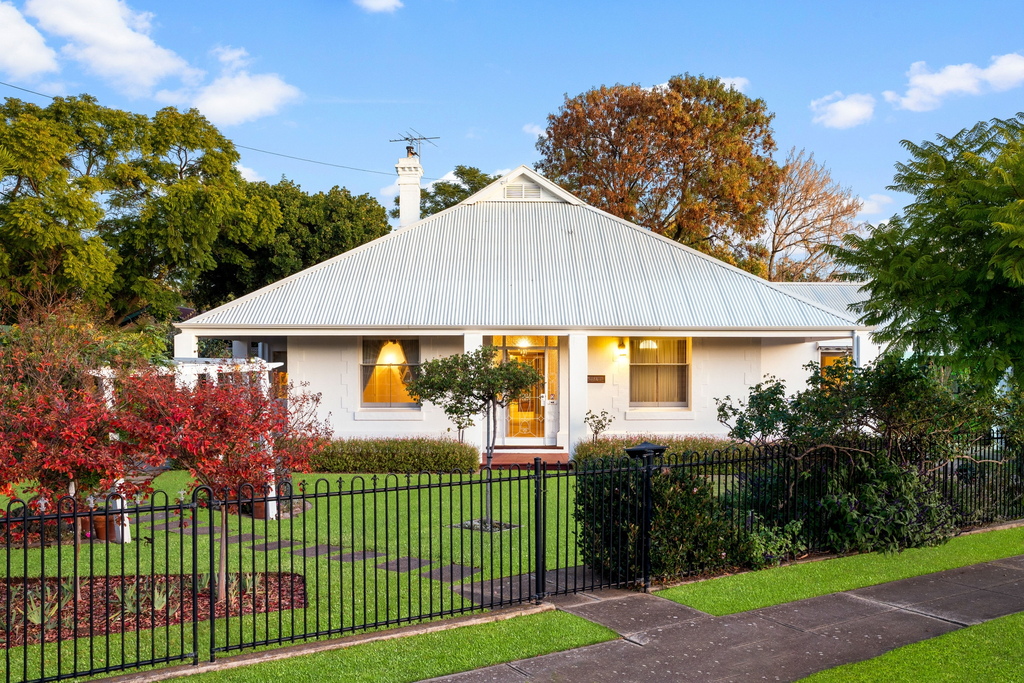 38 Wheaton Road, Plympton Sold by Giordano & Partners