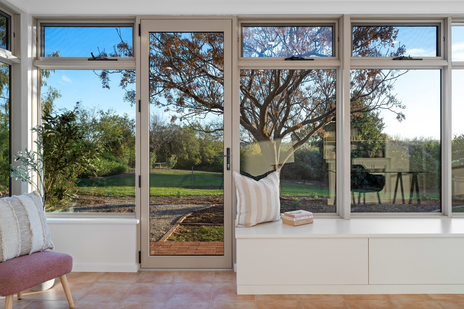10  Queen Louisa Drive, Long Flat Sold by Giordano & Partners - image 9