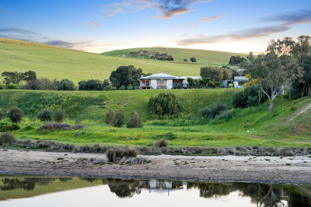 500 Myponga Beach Road, Myponga Beach Sold by Giordano & Partners