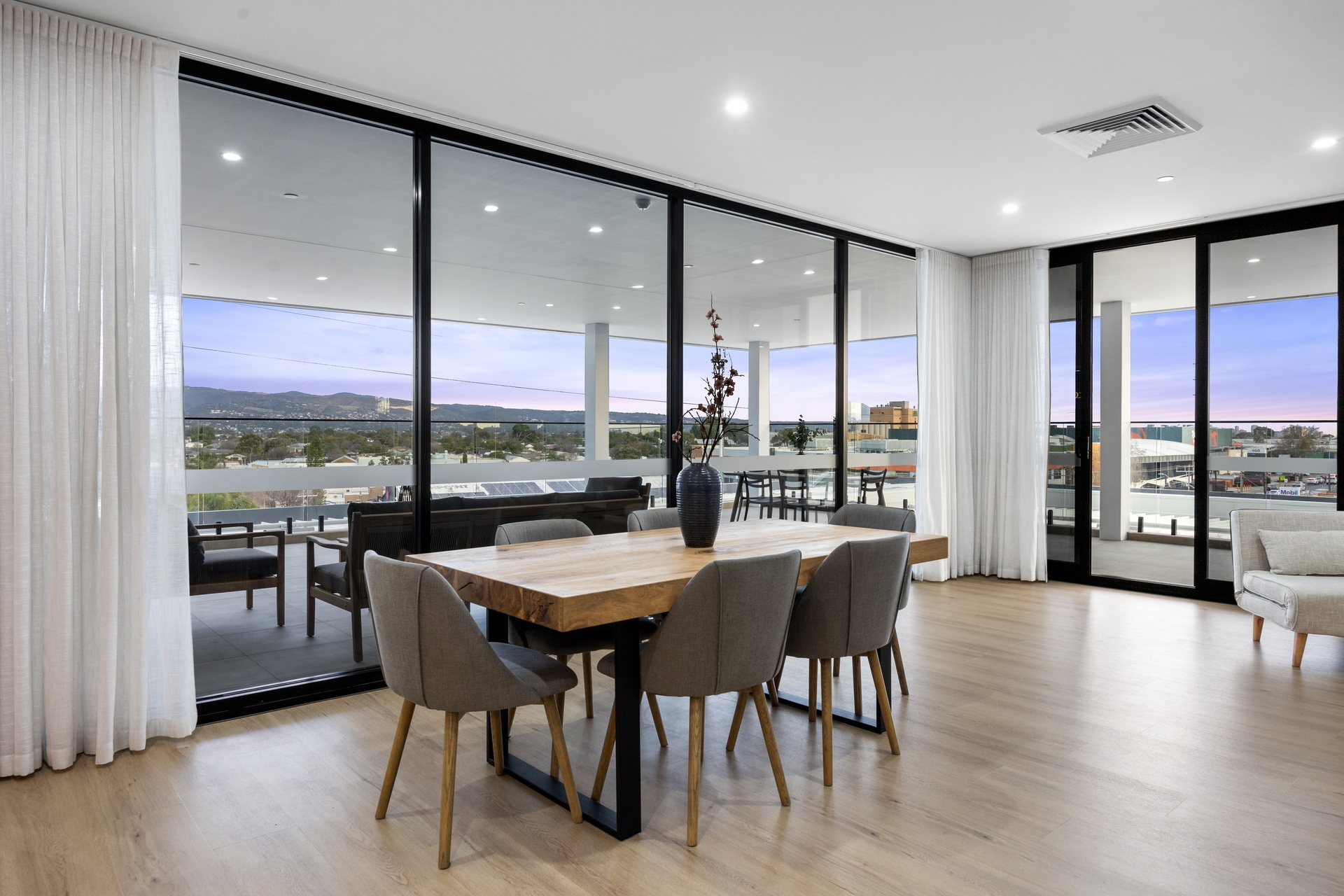 Penthouse/483 North East Road, Hillcrest Leased by Giordano & Partners - image 10