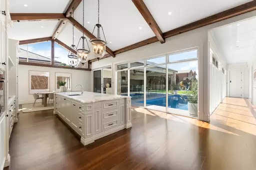 34 Esplanade, Semaphore South Sold by Giordano & Partners