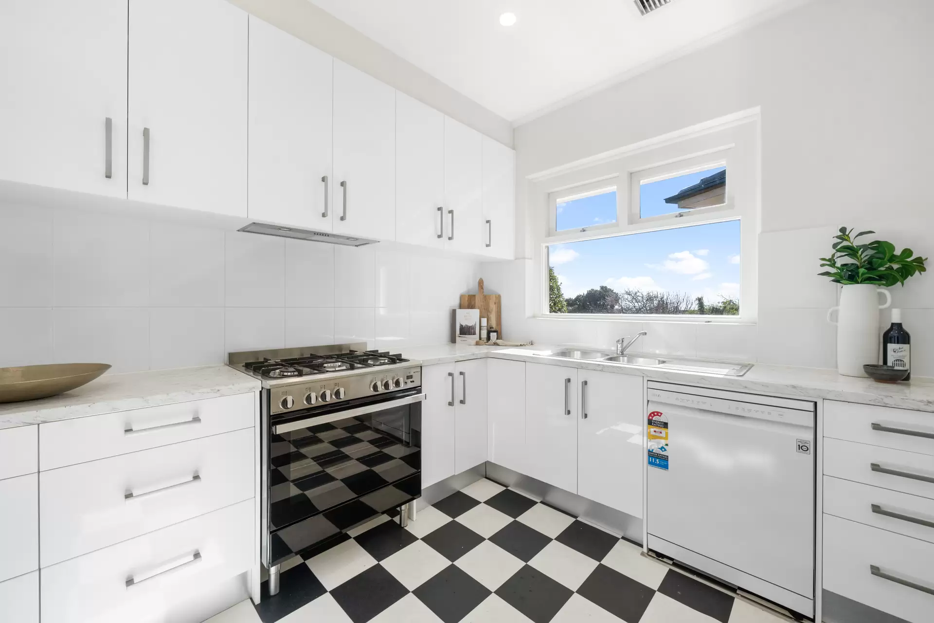 11 Sunnyside Road, St Georges Sold by Giordano & Partners - image 14