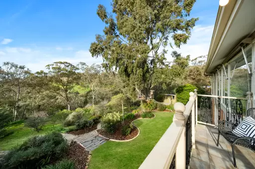 16 Centre Way, Belair Sold by Giordano & Partners