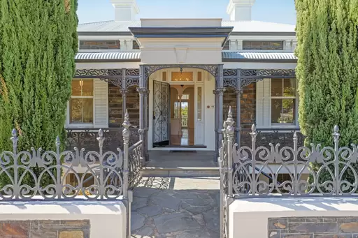 222 Brougham Place, North Adelaide Leased by Giordano & Partners