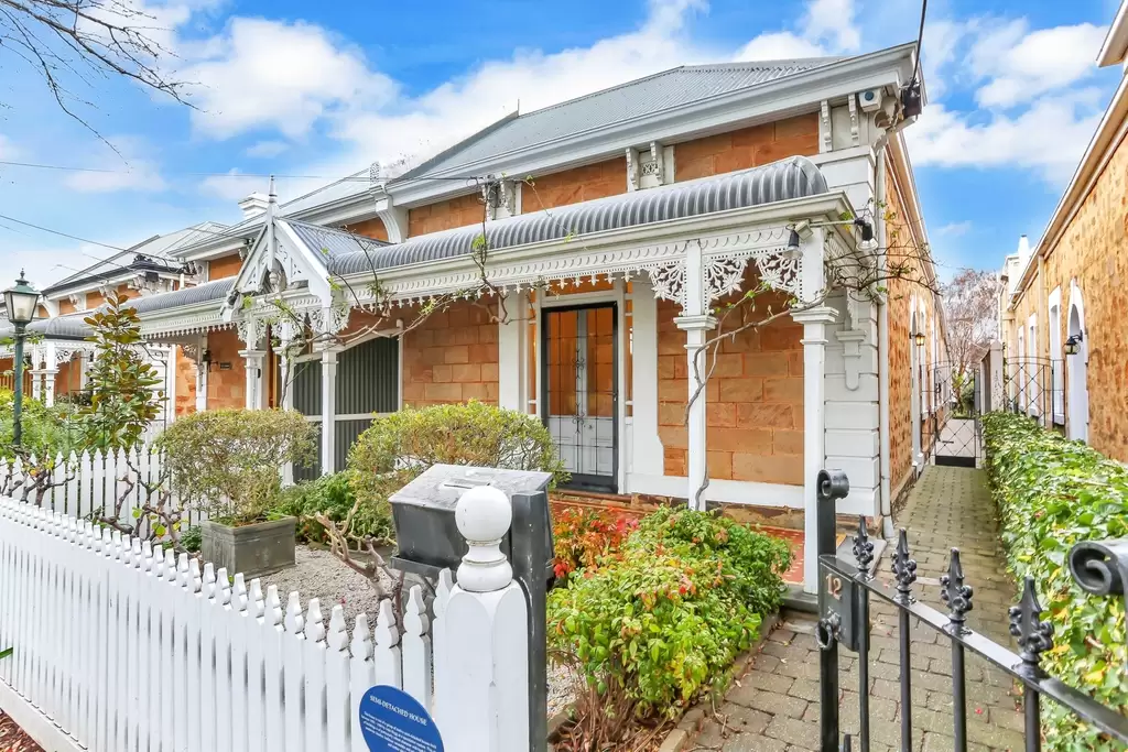 12 MacKinnon Parade, North Adelaide Leased by Giordano & Partners