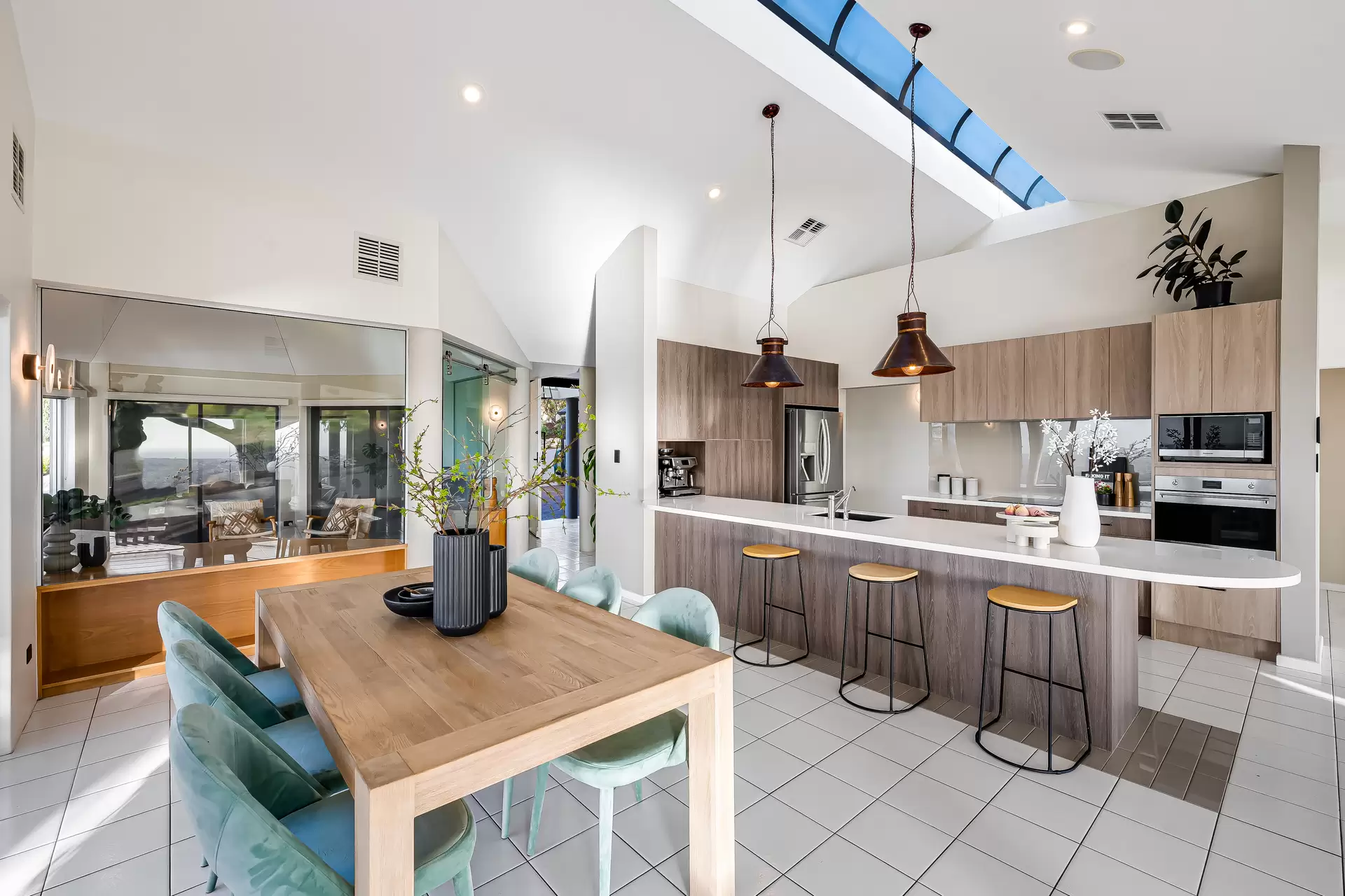 2 Riviera Court, Pasadena Leased by Giordano & Partners - image 9