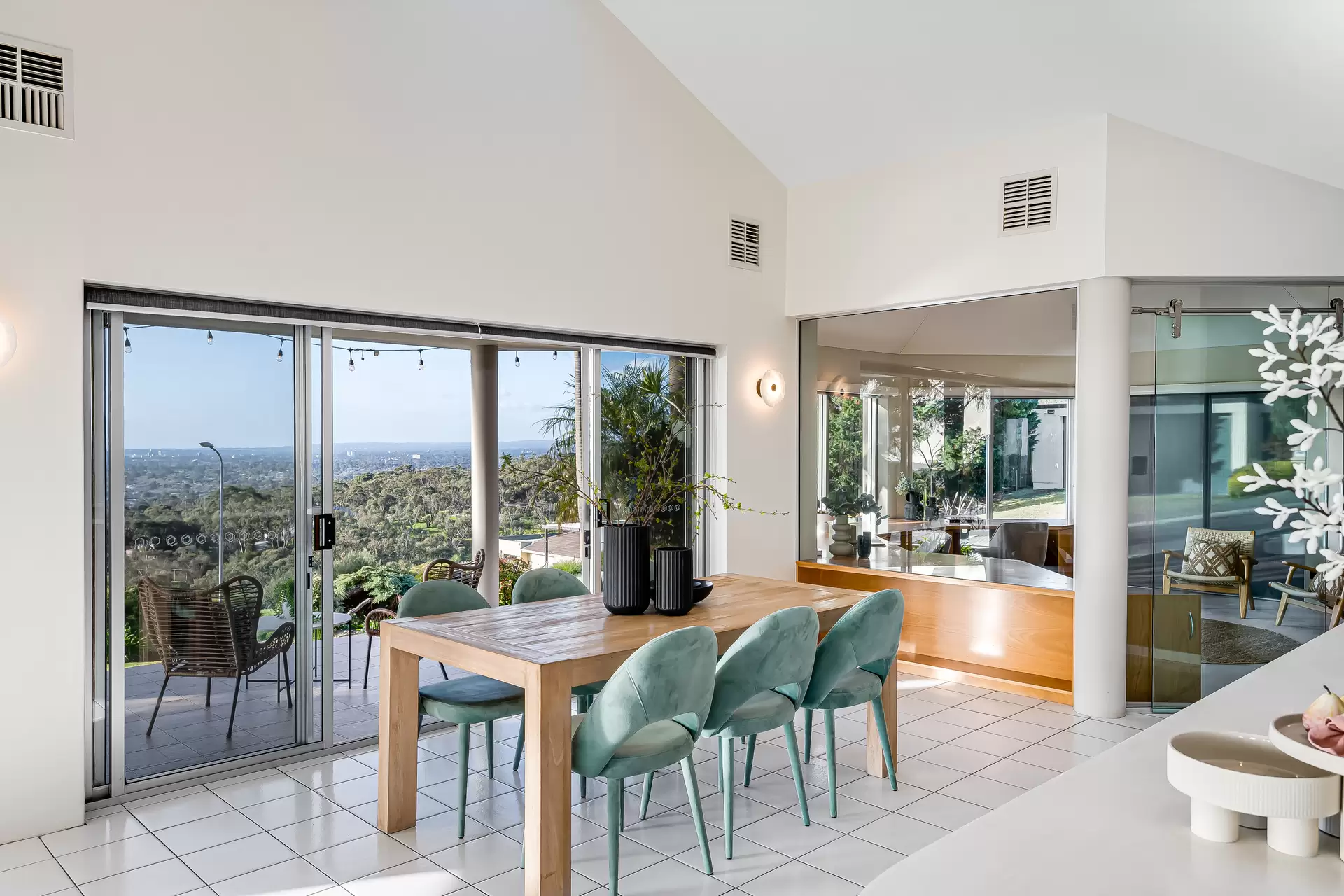 2 Riviera Court, Pasadena Leased by Giordano & Partners - image 8