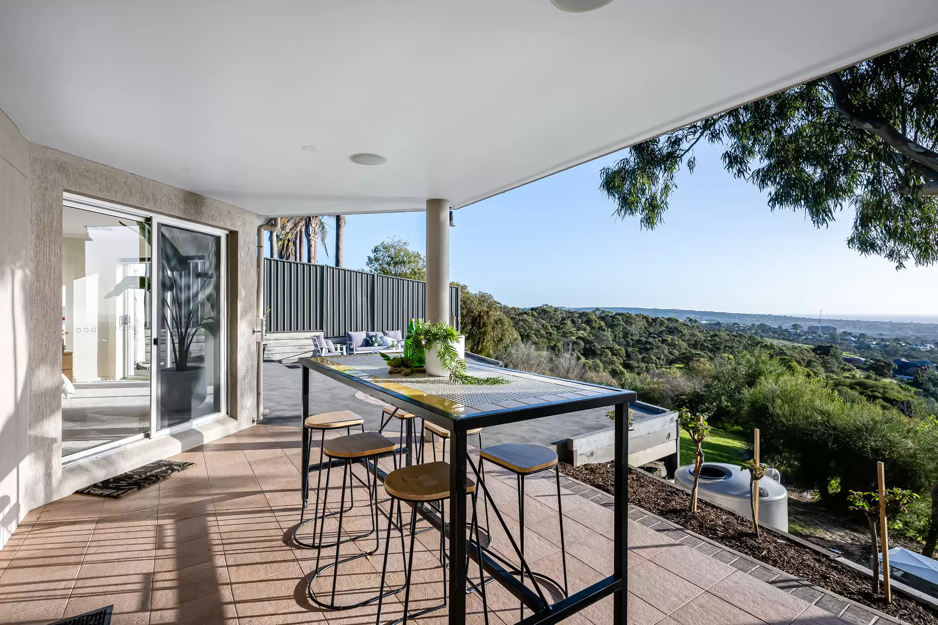 2 Riviera Court, Pasadena Leased by Giordano & Partners - image 3