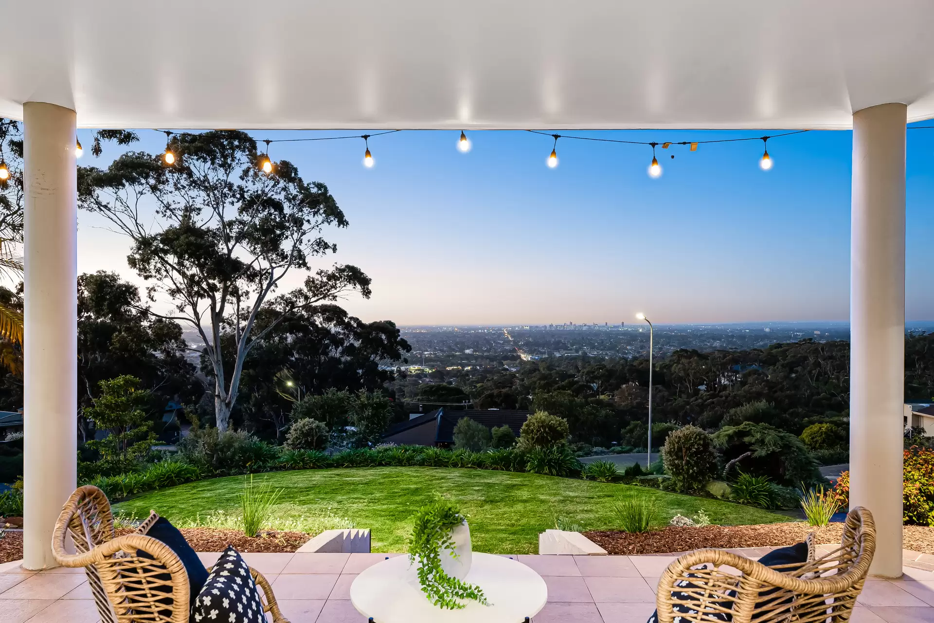 2 Riviera Court, Pasadena Leased by Giordano & Partners - image 2