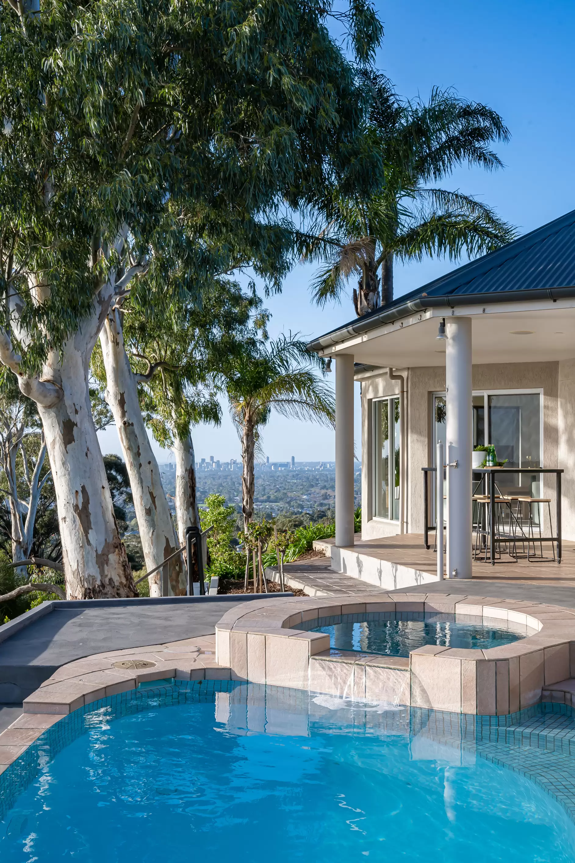 2 Riviera Court, Pasadena Leased by Giordano & Partners - image 1
