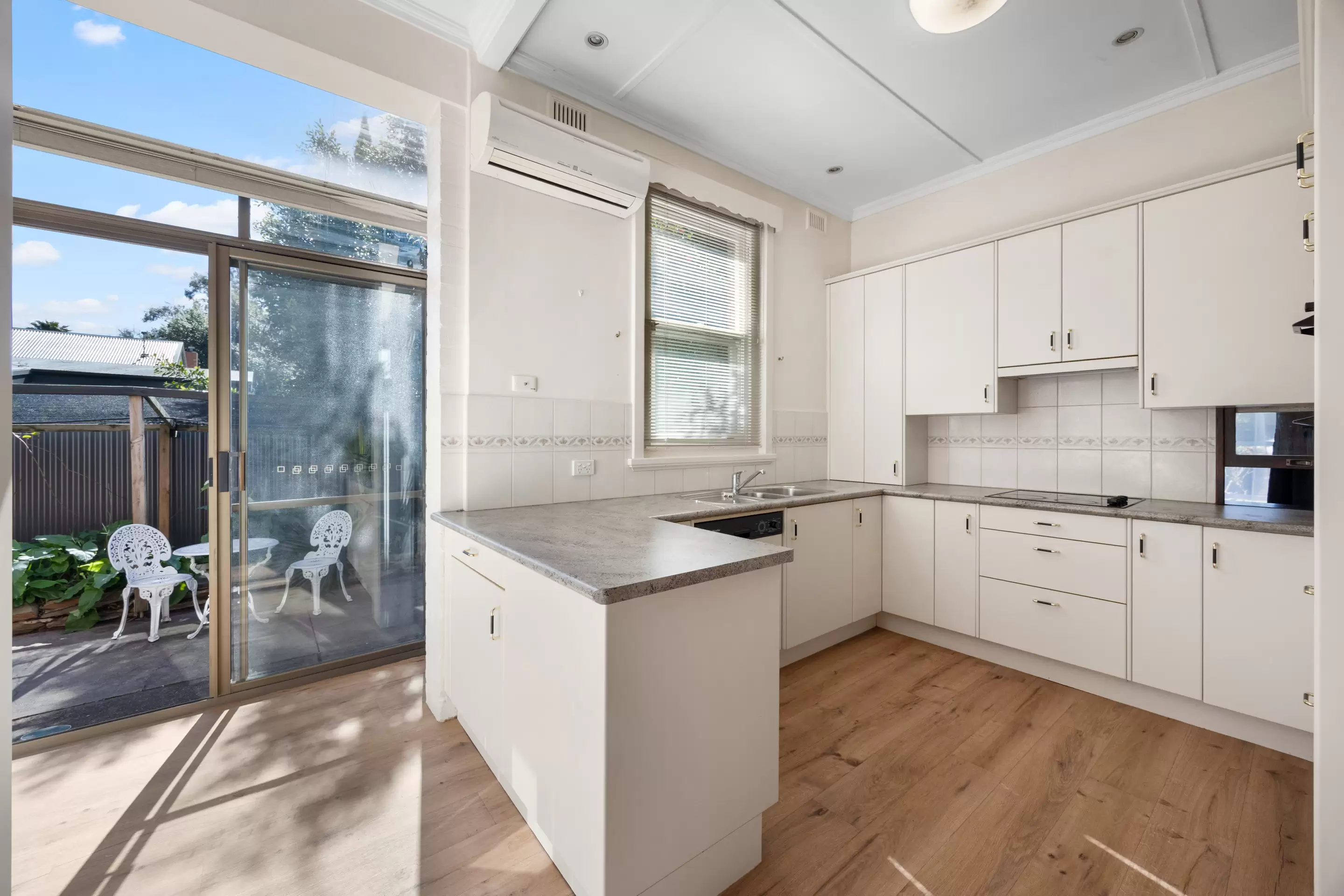 10 Eglington Avenue, Black Forest For Lease by Giordano & Partners - image 4