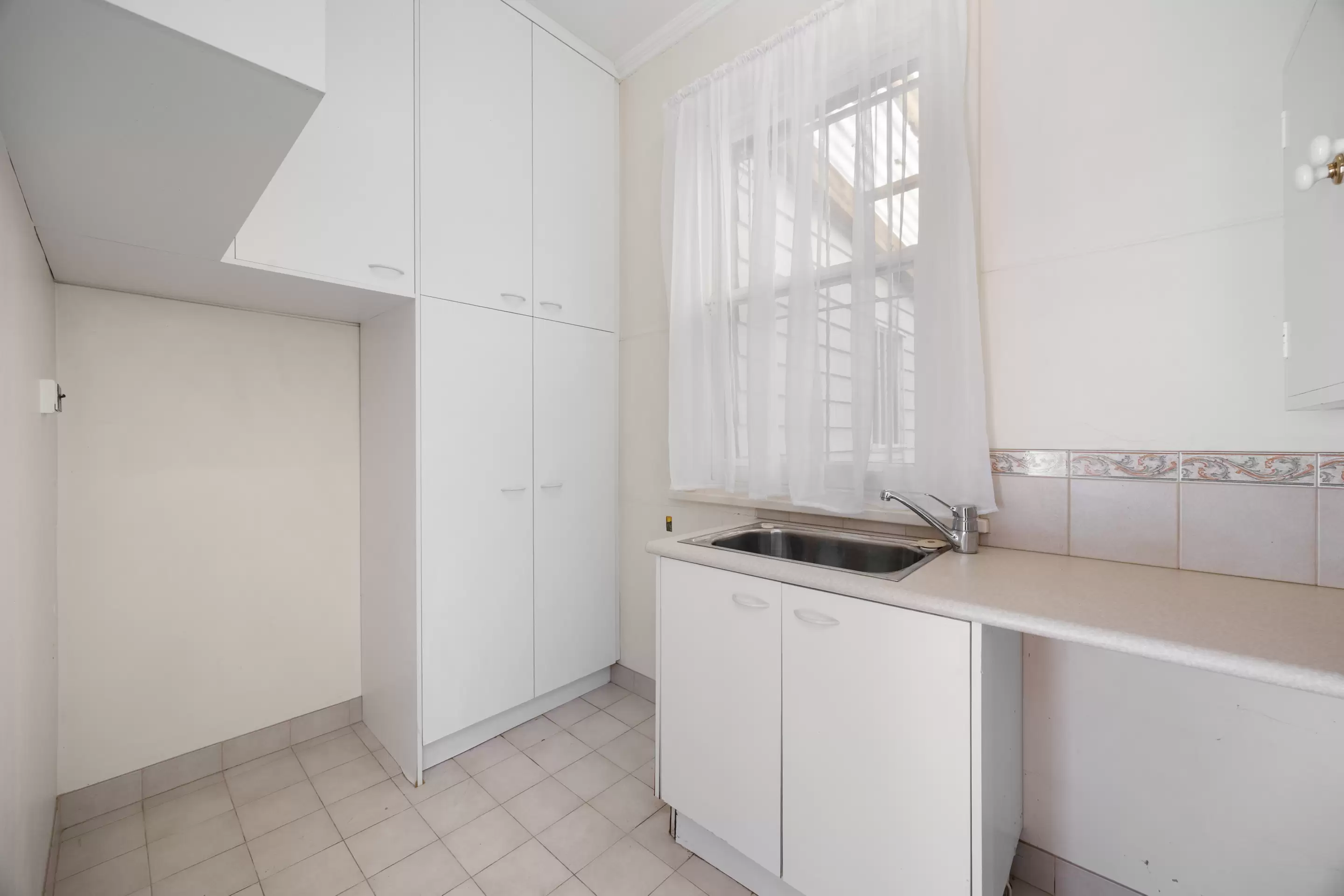10 Eglington Avenue, Black Forest For Lease by Giordano & Partners - image 12